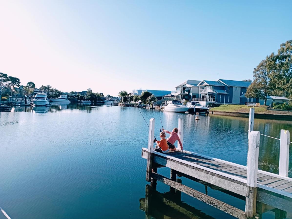 Captain's Cove Accessible Luxury With Free Netflix Paynesville