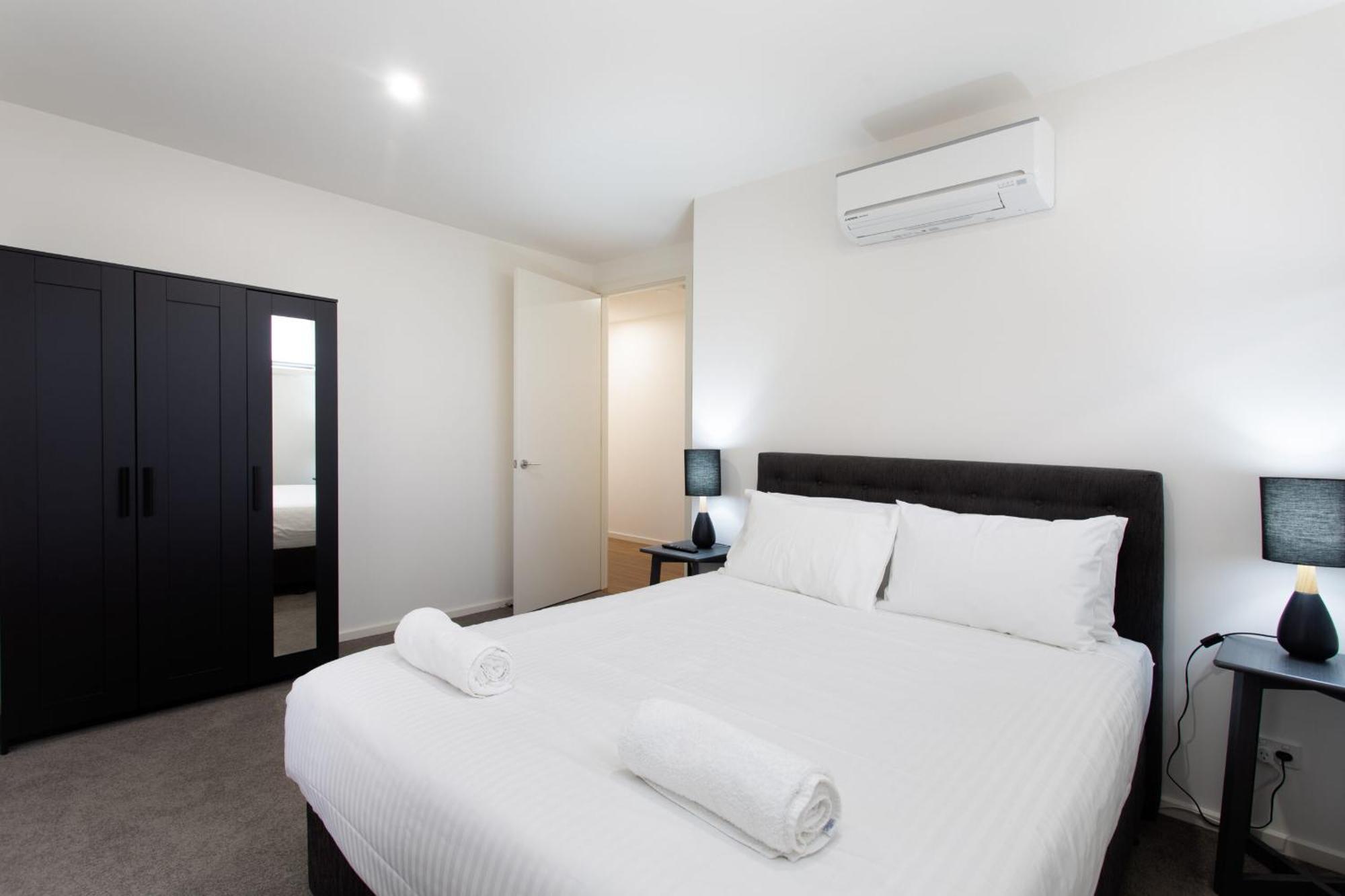 Captain's Cove Accessible Luxury With Free Netflix Apartment