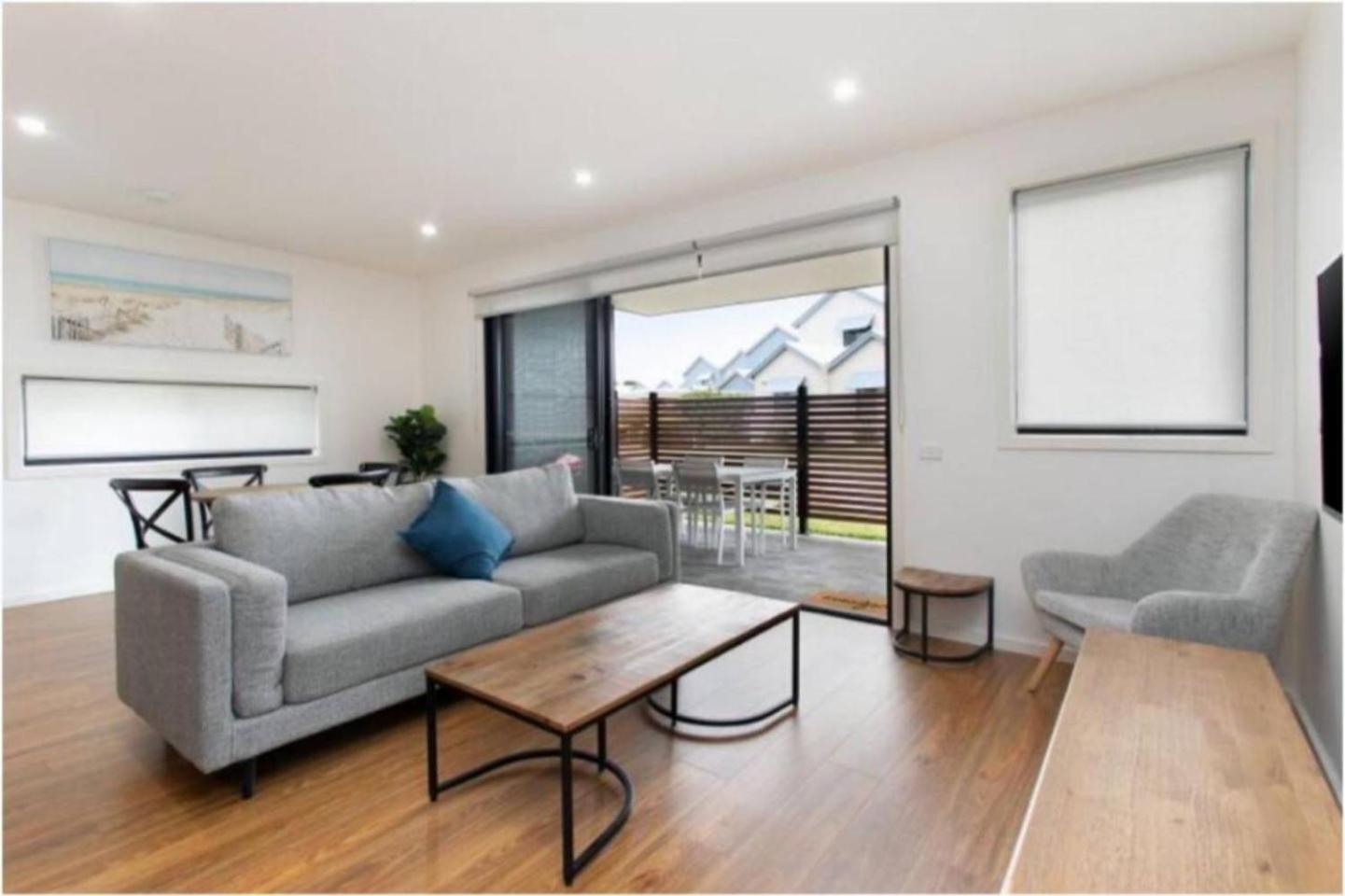 Captain's Cove Accessible Luxury With Free Netflix Paynesville