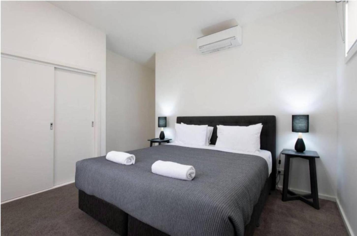 Captain's Cove Accessible Luxury With Free Netflix Apartment